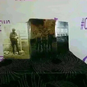 Tom Hanks and Steven Spielberg present band of Brothers five disc series DVD